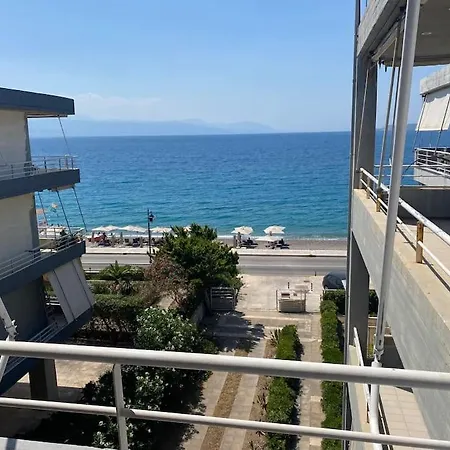 Διαμέρισμα Ocean View - Penthouse By The Sea Λουτράκι